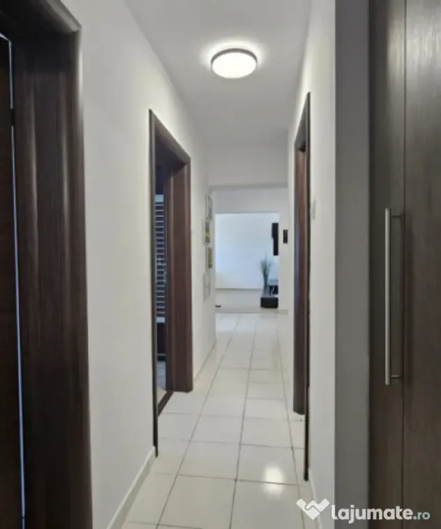 3 Camere -Bulevardul Unirii