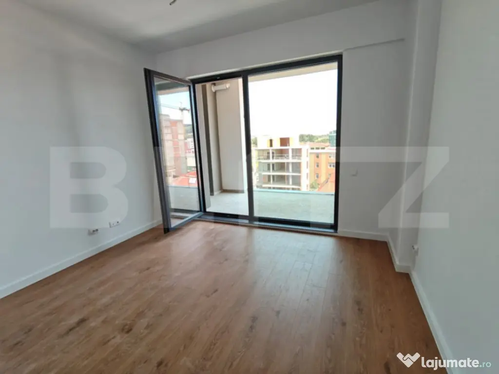 Apartament 2 camere, ultrafinisat, parcare, zona BMW - West