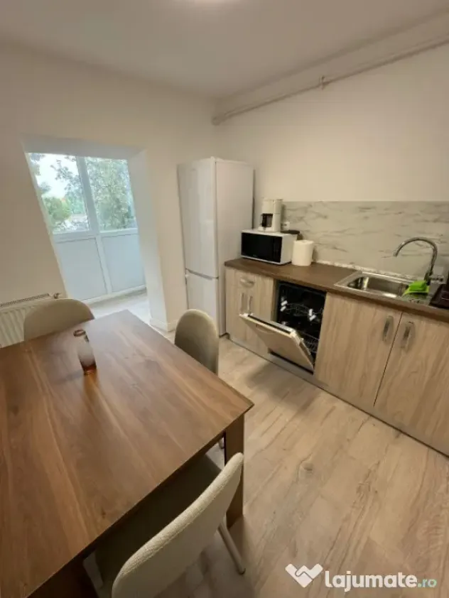 Apartament 2 camere de inchiriat in zona Faleză Nord