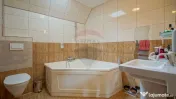 Hotel/ Pensiune in Brasov cu 14 camere-ideal pentru inves... 