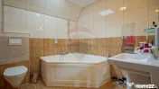 Hotel/ Pensiune in Brasov cu 14 camere-ideal pentru inves... 