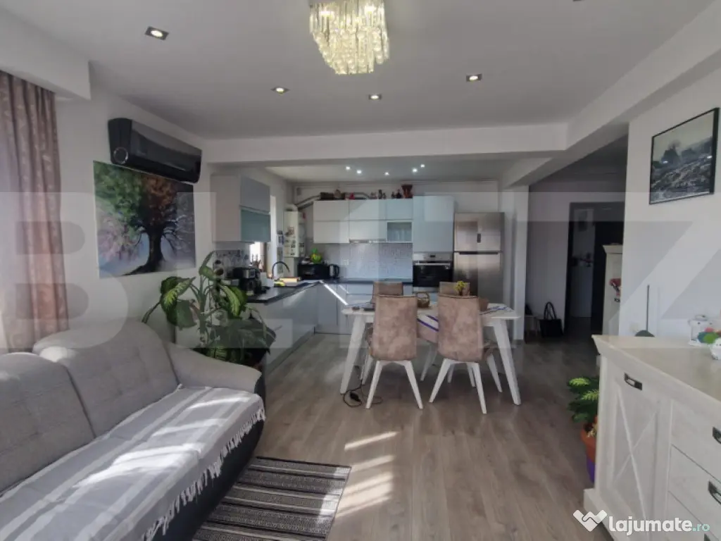 Apartament 4 camere zona Tractorul, decomandat 17 mp terase