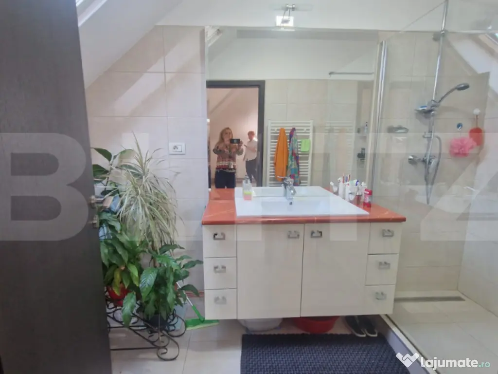 Apartament 4 camere zona Tractorul, decomandat 17 mp terase