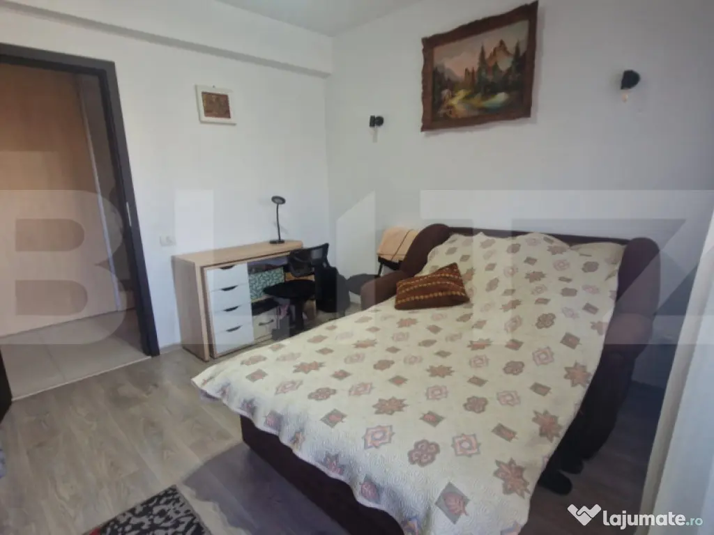 Apartament 4 camere zona Tractorul, decomandat 17 mp terase