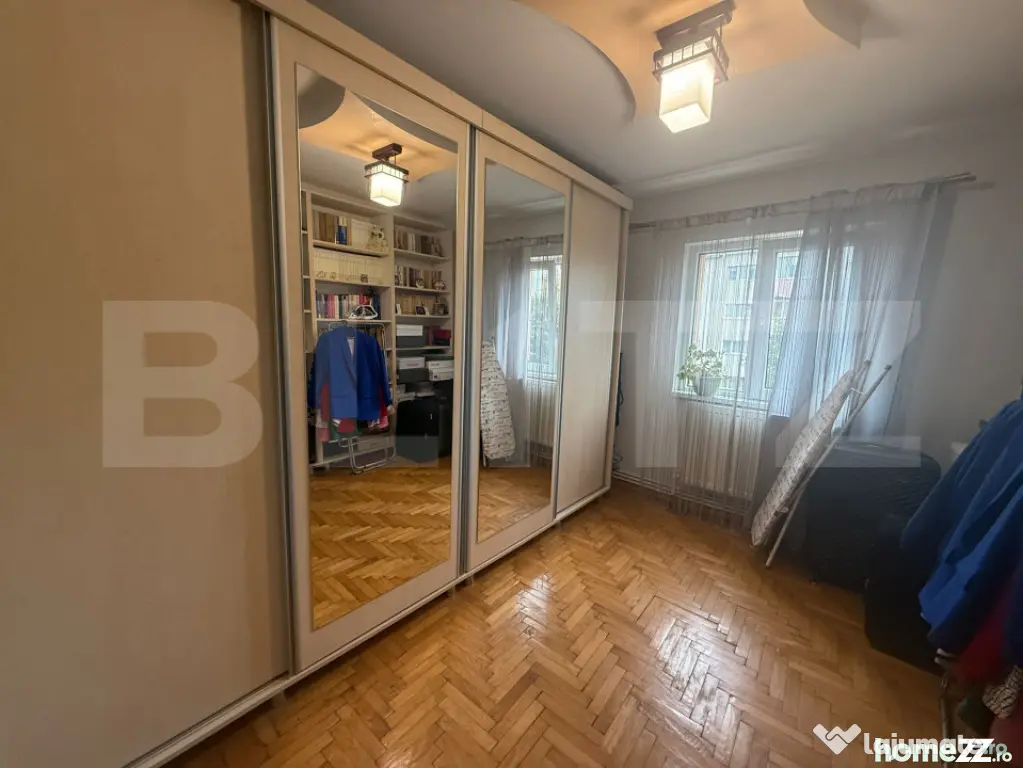 Apartament 4 camere, etaj intermediar, cartier Obcini - Suceava (Suceava)