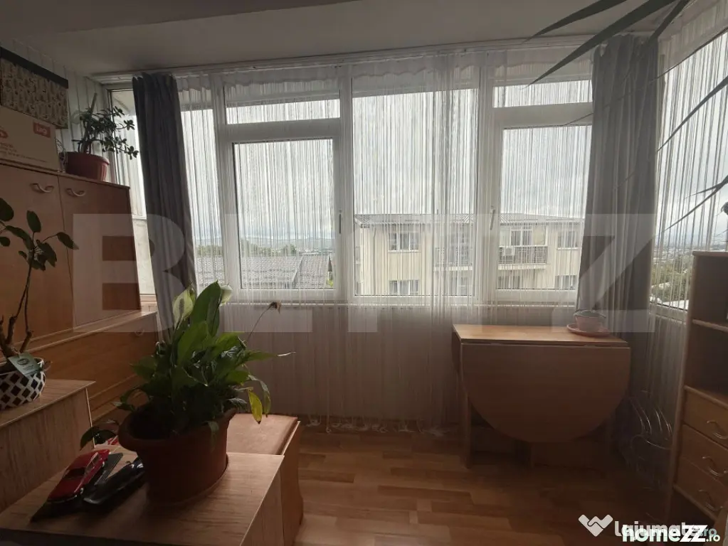 Apartament 4 camere, etaj intermediar, cartier Obcini - Suceava (Suceava)