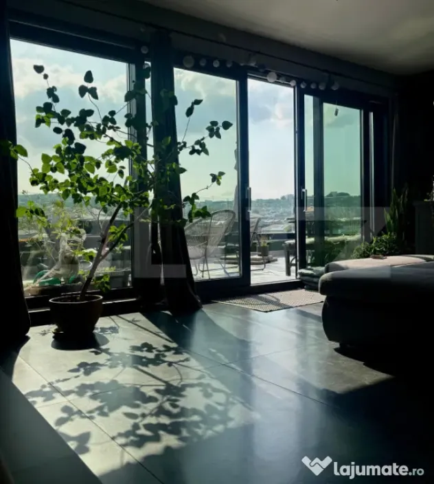 Penthouse de lux 3 camere, 120 mp, 2 bai, terasa, 2 parcari