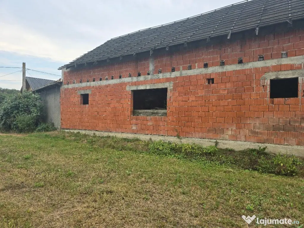 Casa loc SUMUGIU , sc 200 mp , parte veche si noua, ter 2670, sosea