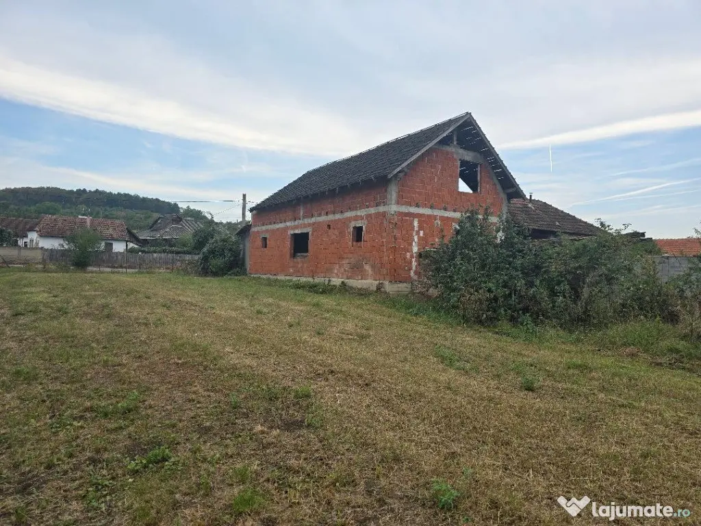 Casa loc SUMUGIU , sc 200 mp , parte veche si noua, ter 2670, sosea