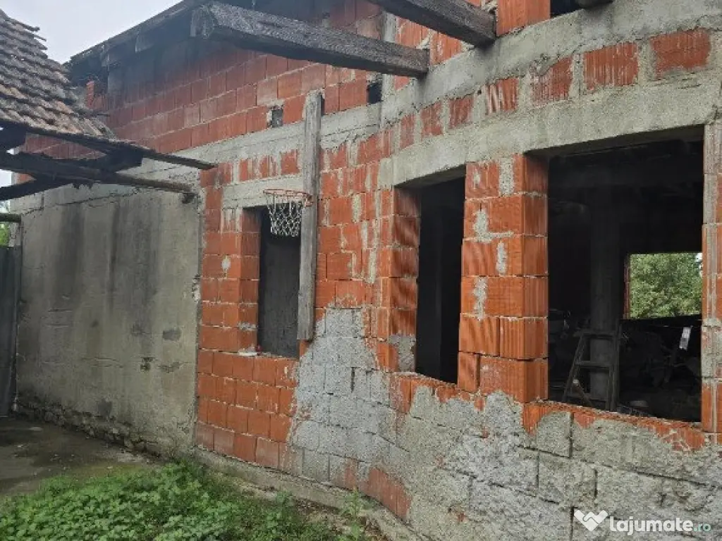 Casa loc SUMUGIU , sc 200 mp , parte veche si noua, ter 2670, sosea