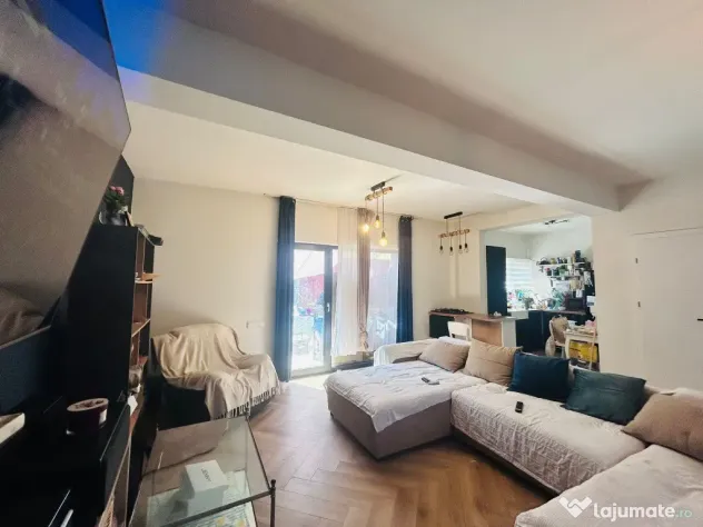 COMISION 0% Casă duplex 4 camere de vânzare – Florești, zona Tăuți