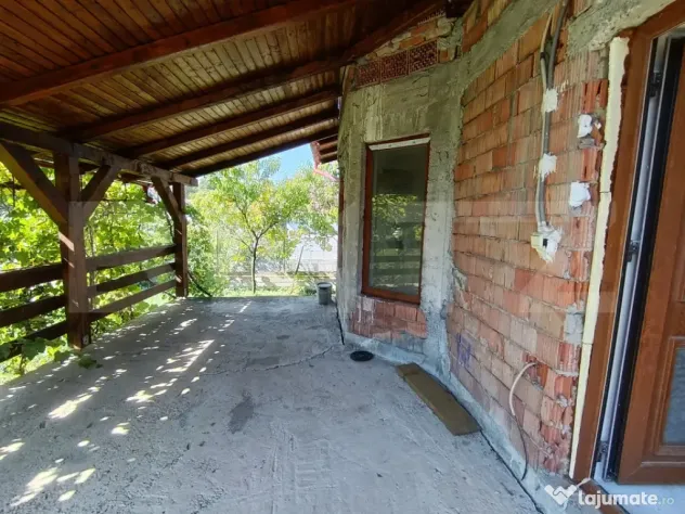 Casa cu 5 camere, în suprafață de 200 mp, Zalau