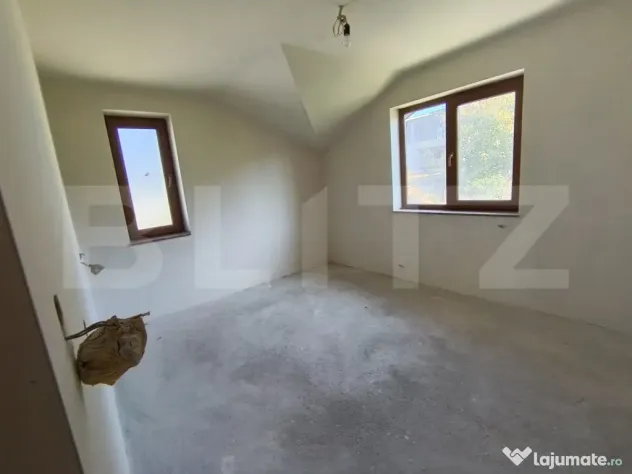 Casa cu 5 camere, în suprafață de 200 mp, Zalau