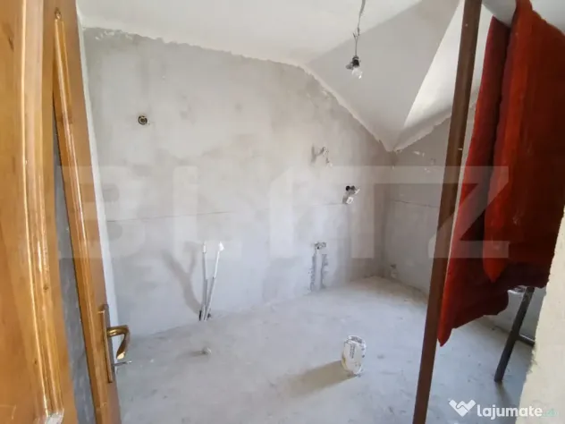 Casa cu 5 camere, în suprafață de 200 mp, Zalau