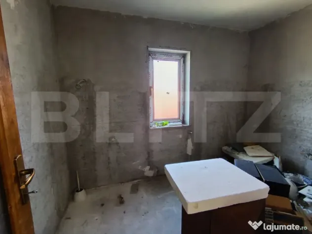Casa cu 5 camere, în suprafață de 200 mp, Zalau