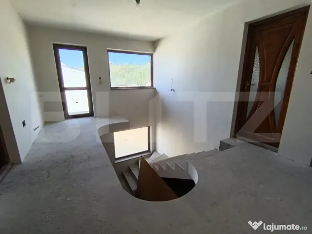 Casa cu 5 camere, în suprafață de 200 mp, Zalau