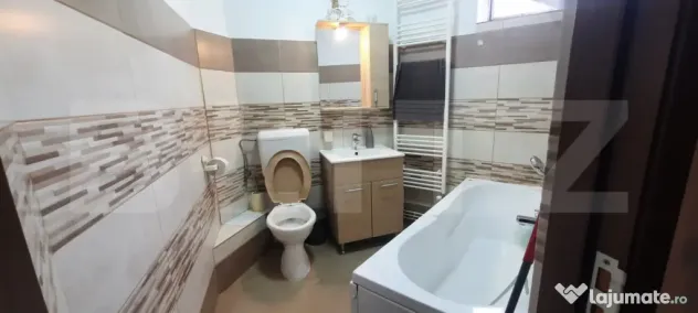 Apartament cu 4 camere, 80 mp, zona Micro 15 Satu Mare