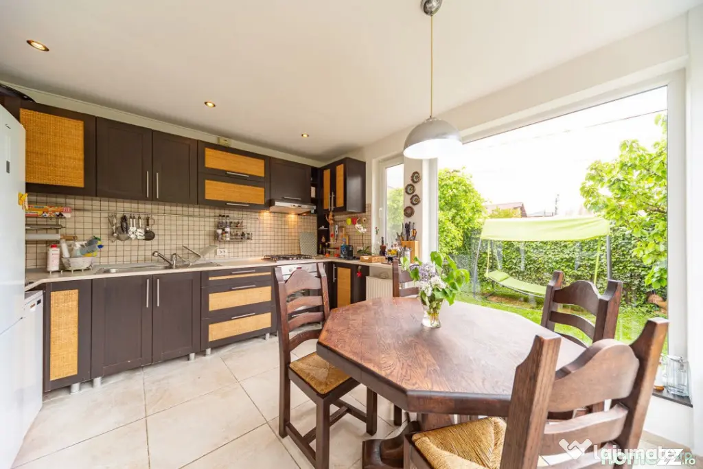 VILA parter si etaj- PIPERA - Bucuresti (Bucuresti-Ilfov)