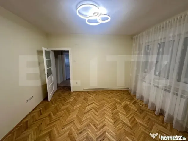Apartament 4 camere, 120 mp, zona Titulescu