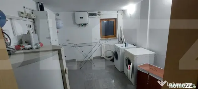 Vilă modernă 440 mp cu piscină și 9 camere – Dumbrăvi - Dumbravita (Timis)