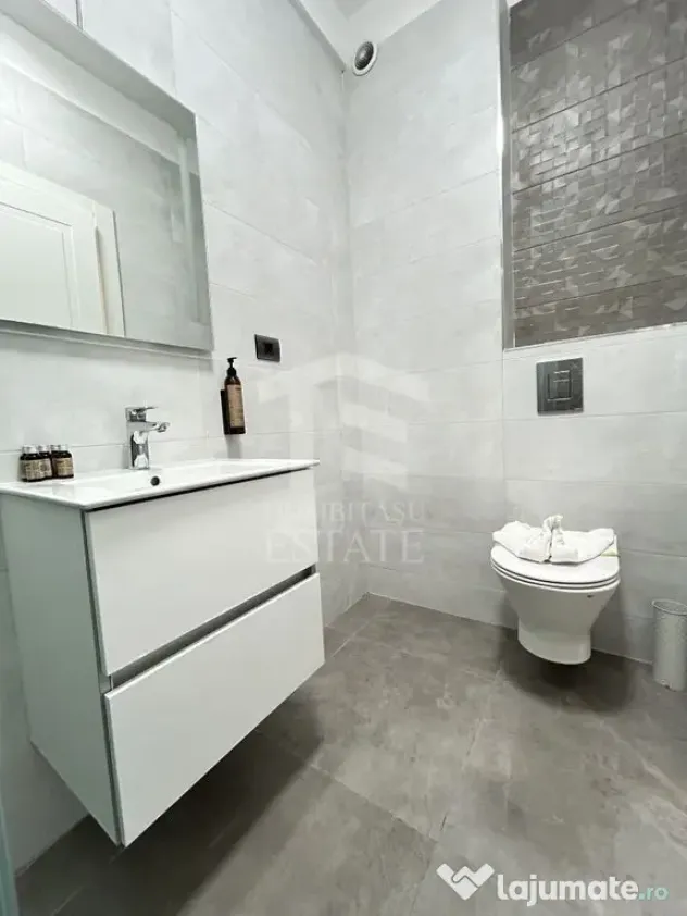 Apartament 3 camere loc parcare vedere la mare Sea ON Res...