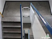 Apartament frumos intr-un bloc reabilitat, cu 3 camere si ba 