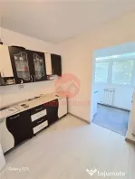 Apartament 3 Camere, Decomandat, Renovat, Navodari