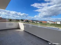 Apartament 3 camere, 115 mp, zona Dumul Petrestiului