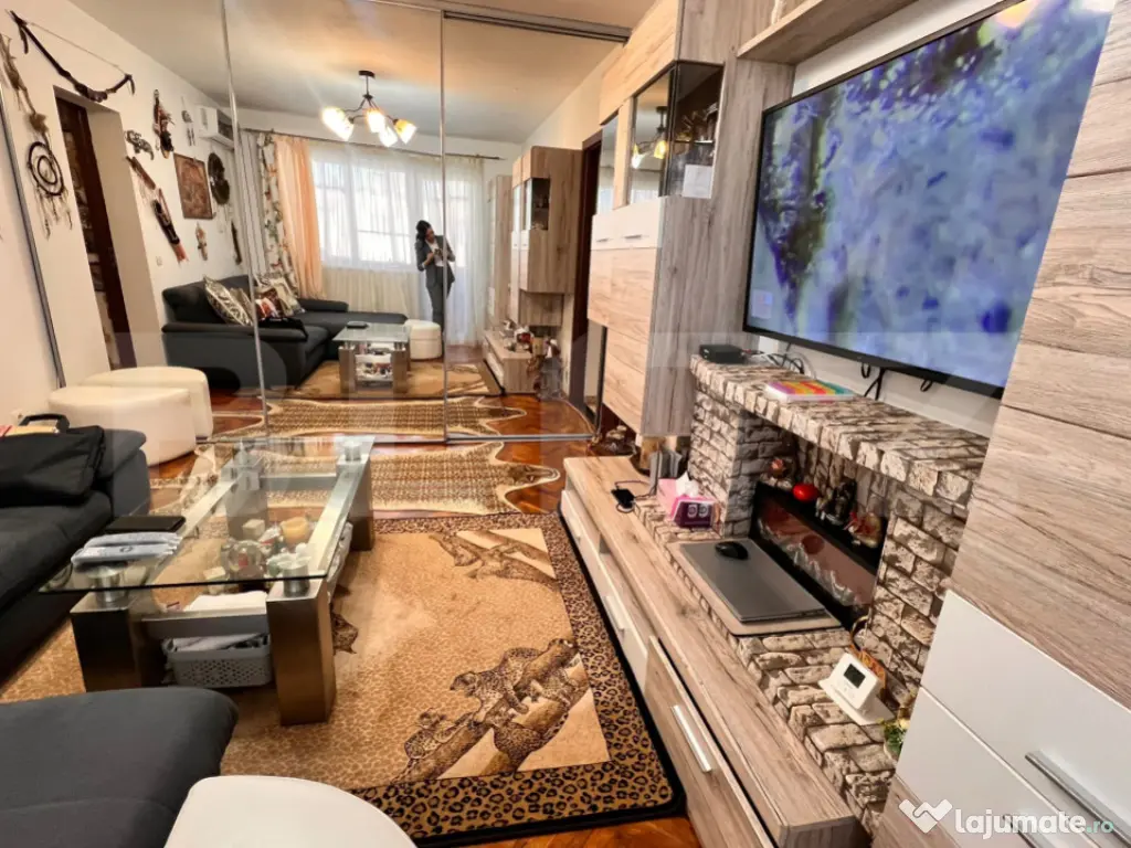 Se vinde apartament renovat si mobilat