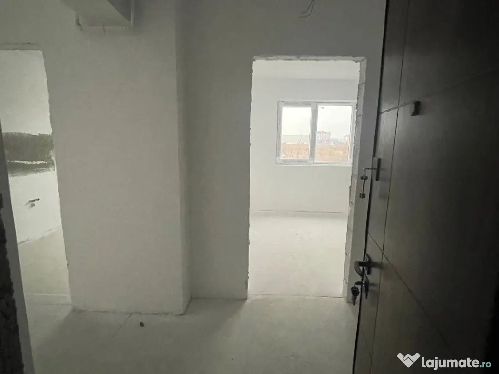 Apartament decomandat, balcon, toate utilitățile, Sos Alexandriei