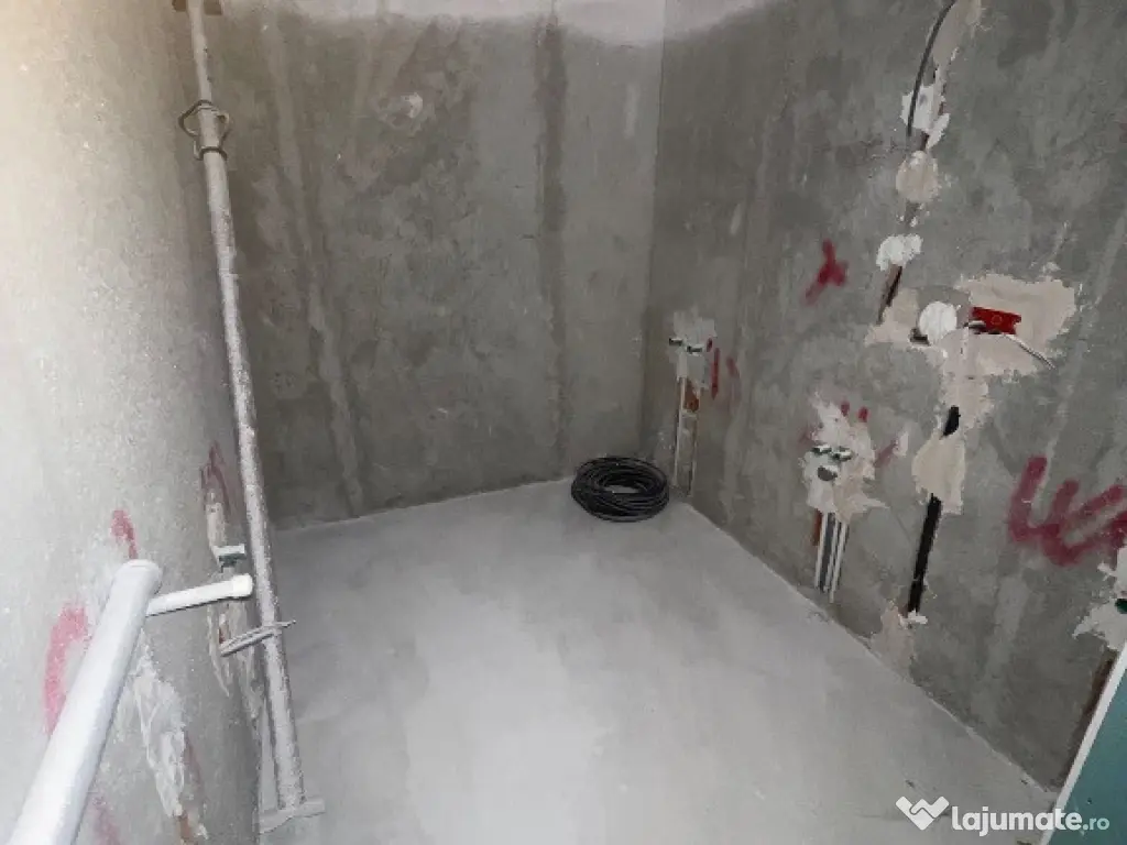 Apartament decomandat, balcon, toate utilitățile, Sos Alexandriei