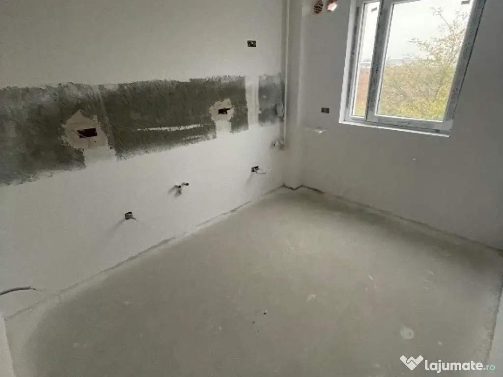 Apartament decomandat, balcon, toate utilitățile, Sos Alexandriei