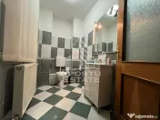 Casa individuala cu 6 camere, 3 bai, garaj, teren 500 mp si 2 fronturi 