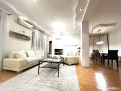 Casa individuala cu 6 camere, 3 bai, garaj, teren 500 mp si 2 fronturi 