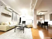 Casa individuala cu 6 camere, 3 bai, garaj, teren 500 mp si 2 fronturi 