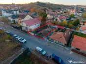Casă cu 3 camere de vânzare în zona Centrală, Strada ... 
