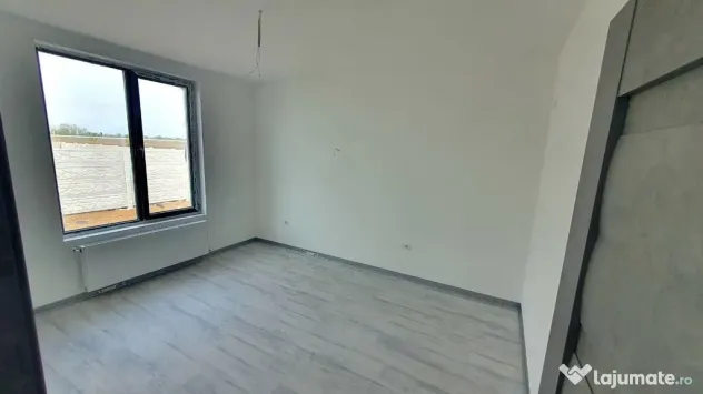 Vila finisata la cheie 4cam fara etaj/intrare com. Bercen...