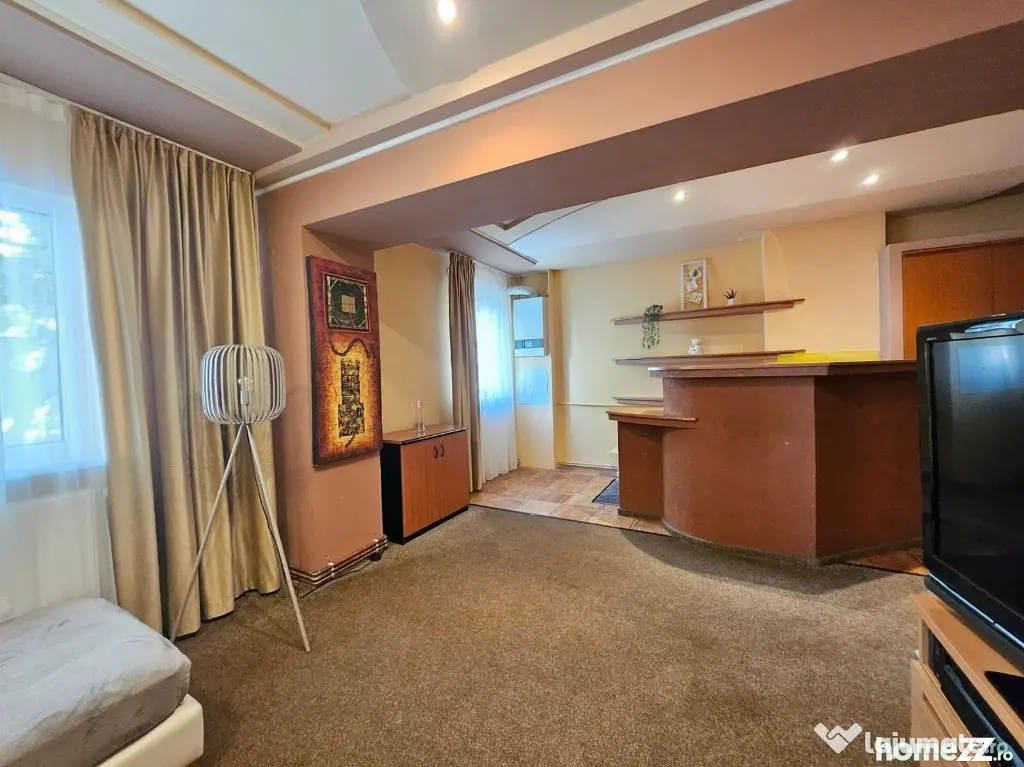 Garsoniera parter, Craiovei, 260 euro - Pitesti (Arges)