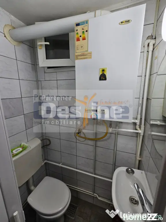 Apartament 2 camere, Semidecomandat, 49 mp, loc de parcare