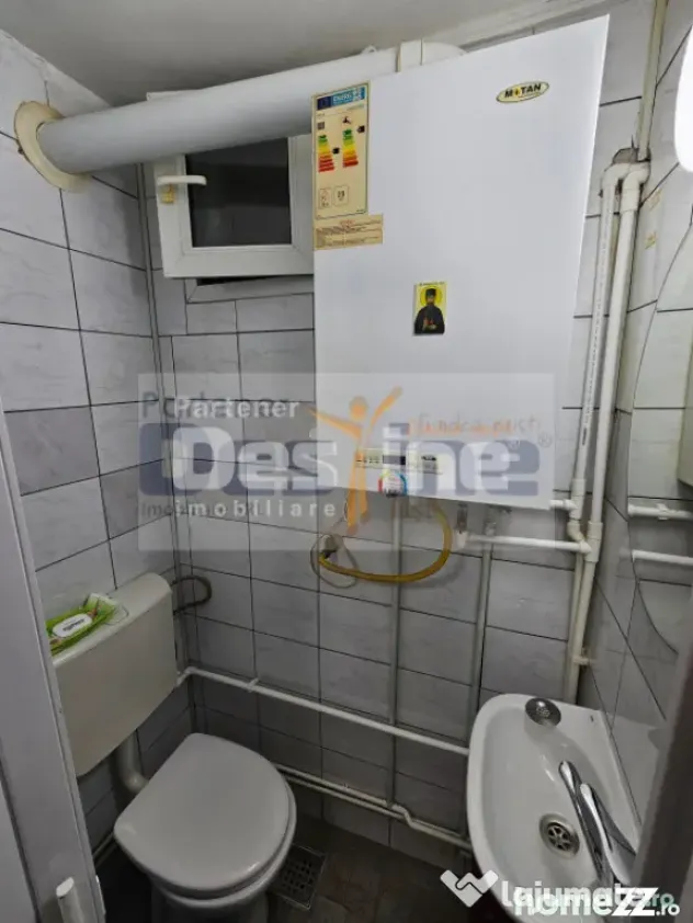Apartament 2 camere, Semidecomandat, 49 mp, loc de parcare