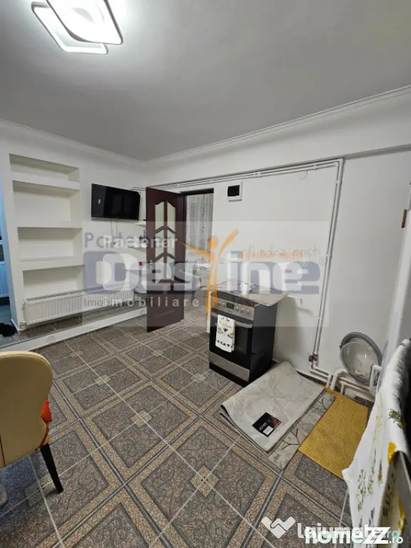 Apartament 2 camere, Semidecomandat, 49 mp, loc de parcare
