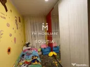 Apartament 3 camere decomandat, etajul 2 -zona Casa de Pe... 