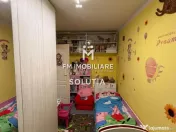 Apartament 3 camere decomandat, etajul 2 -zona Casa de Pe... 