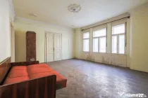 Casă interbelică cu tavane înalte, demisol și curte, ...