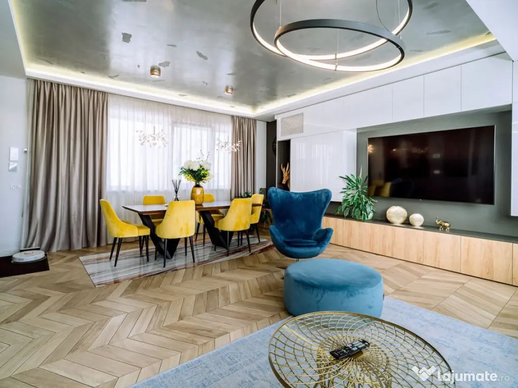 Penthouse 4 camere, ultracentral, Oradea. 800 000 E + TVA...