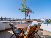 Penthouse 4 camere, ultracentral, Oradea. 800 000 E + TVA... 