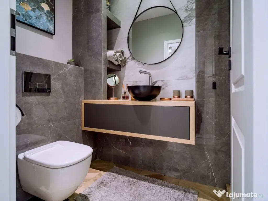 Penthouse 4 camere, ultracentral, Oradea. 800 000 E + TVA...