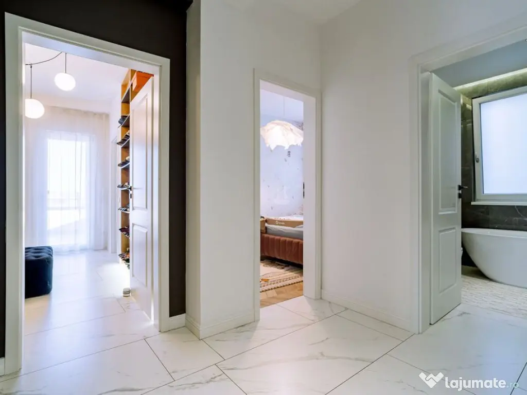 Penthouse 4 camere, ultracentral, Oradea. 800 000 E + TVA...