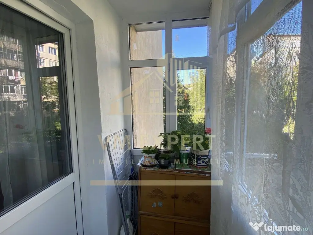 APARTAMENT 2 CAMERE ETAJ 2 ZONA VIȘOI CAMPULUNG