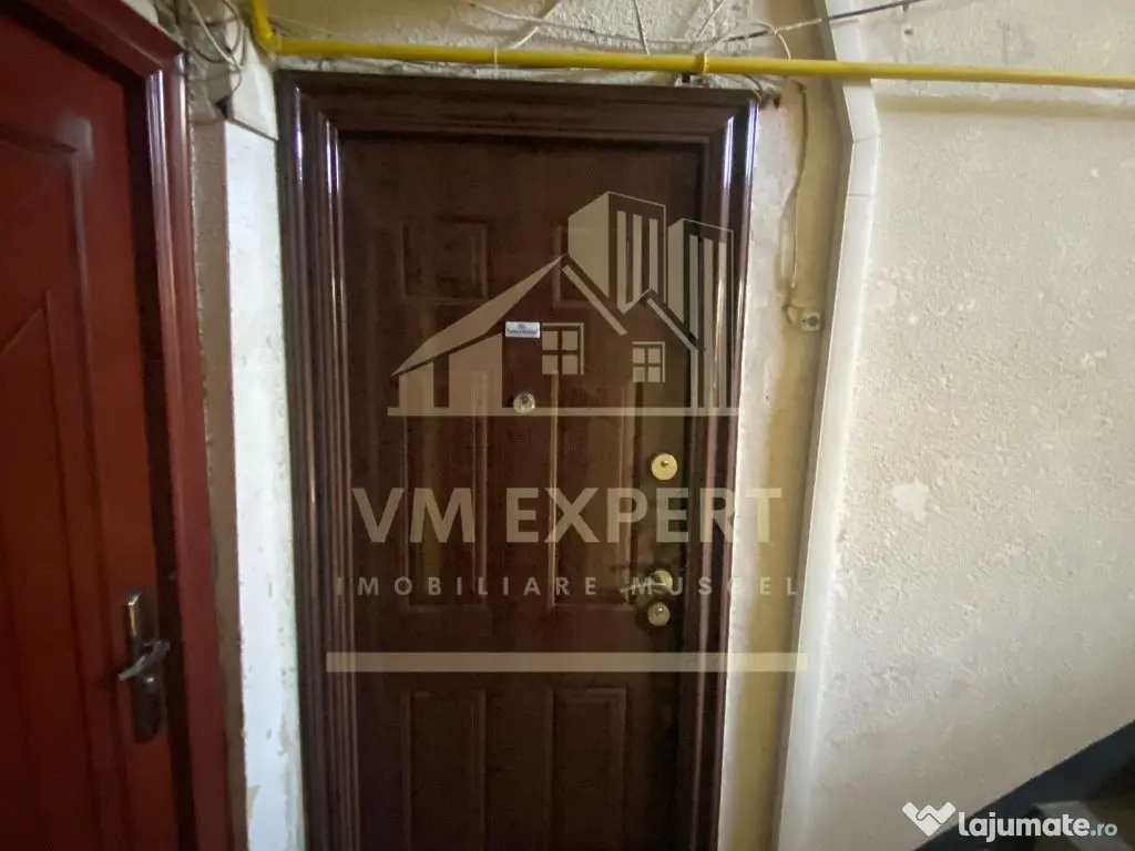 APARTAMENT 2 CAMERE ETAJ 2 ZONA VIȘOI CAMPULUNG